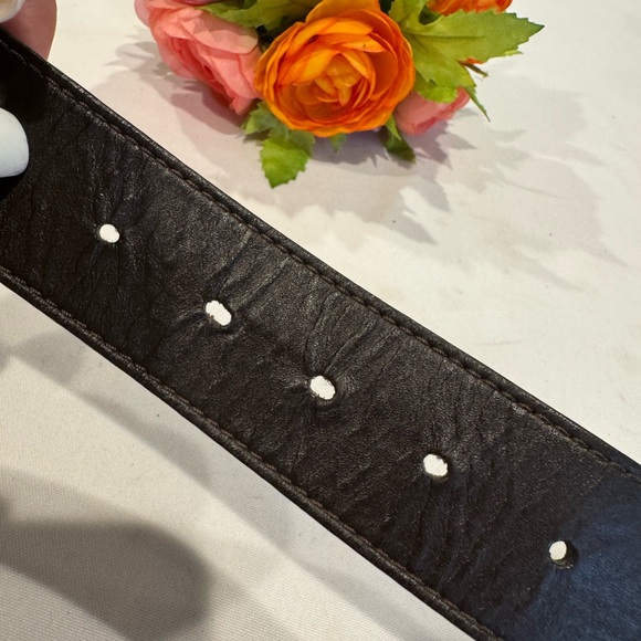 Authentic Louis Vuitton belt - Picture 10 of 13